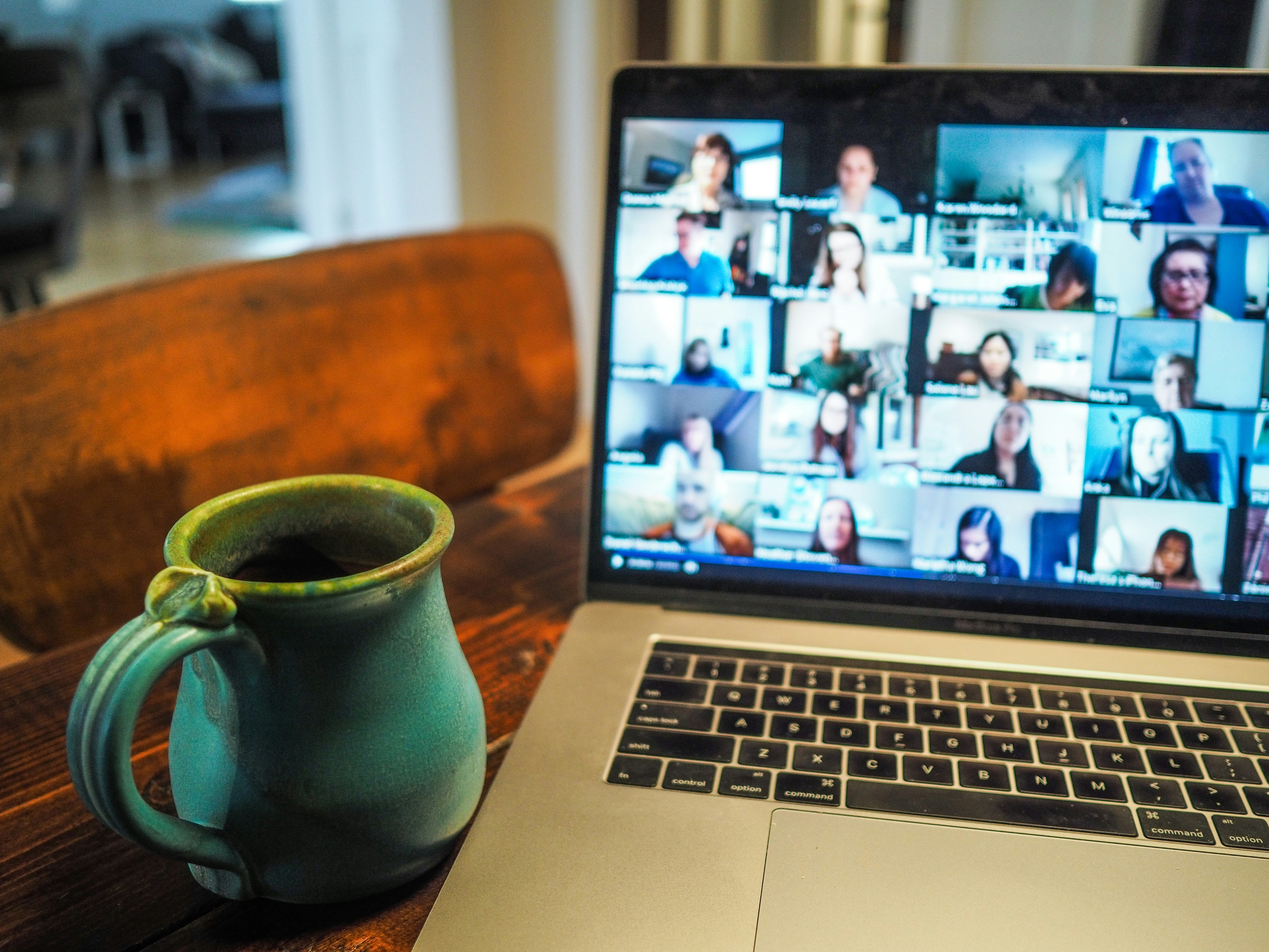 Online Training OKR yang Efektif di Era AI: Peran Bite-Sized Learning